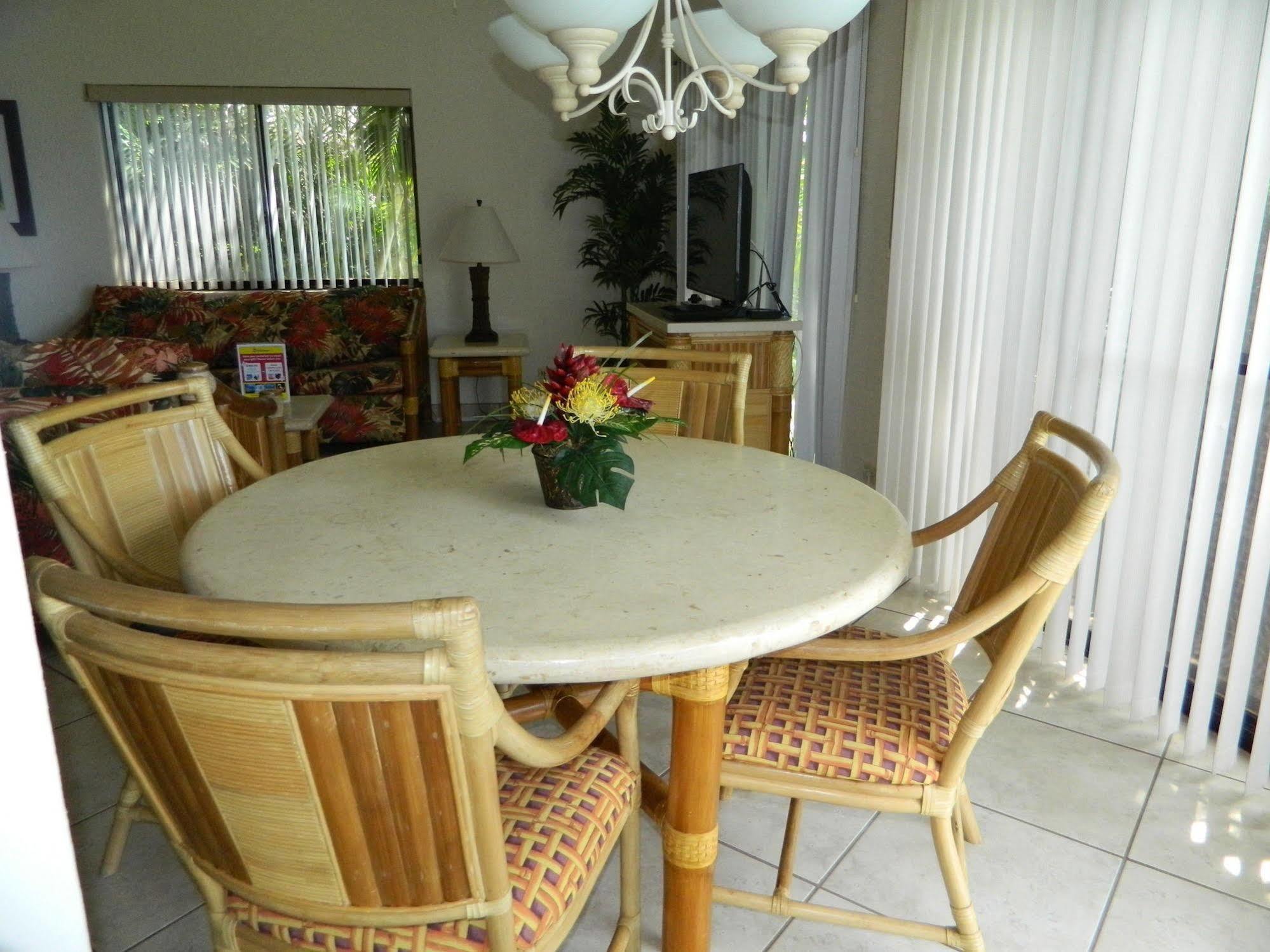 Hono Koa Vacation Club Aparthotel Lahaina Exterior photo